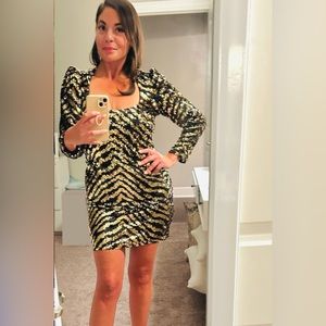 BETSEY JOHNSON NWT! Sequined 3/4 Sleeve Mini Dress (Original Price $129)